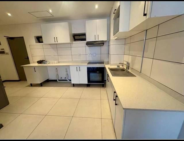 2 BEDROOM PROPERTY TO RENT IN ILLOVO